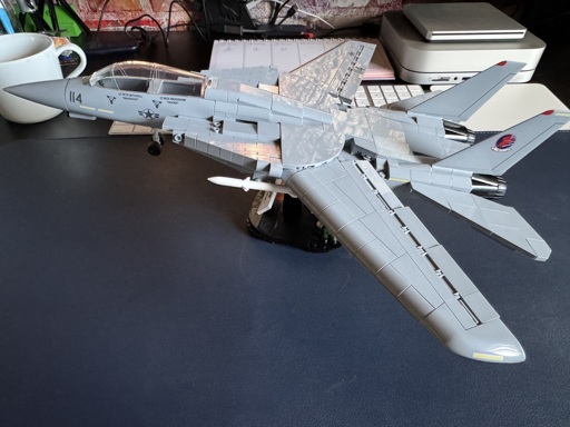 https://www.km-bricks.de/p/cobi-5811a-grumman-f-14a-tomcat-tm-top-gun-tm-jet?gad_source=1&gclid=Cj0KCQjwv_m-BhC4ARIsAIqNeBv_OsQtP4oww2c4oLWcdlZX5mtefitANfmP-AnBWibfSV9_lRCbIdgaAqb6EALw_wcB